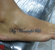 Escrito “My Wonderful Life”